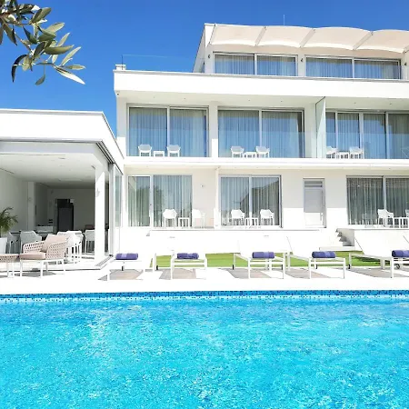 Demar & Dependance Bed & Breakfast 4*