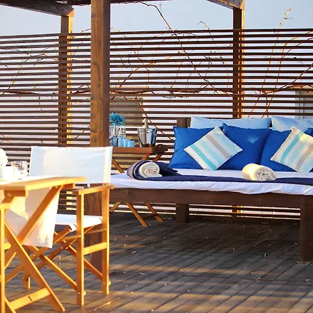 ベッド・アンド・ブレックファスト Demar & Dependance