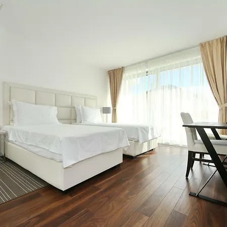 Demar & Dependance Bed & Breakfast 4*